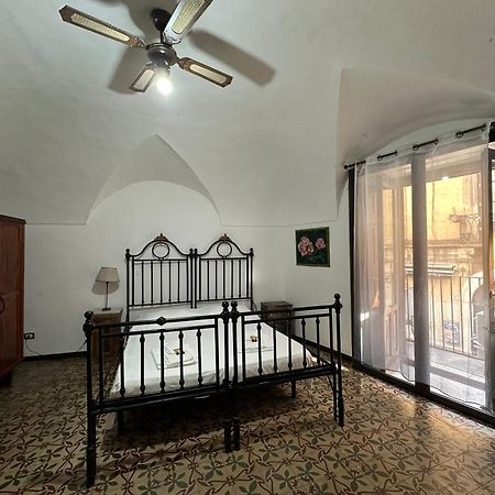 Appartamento Oldtown Centro Storico Катания Екстериор снимка