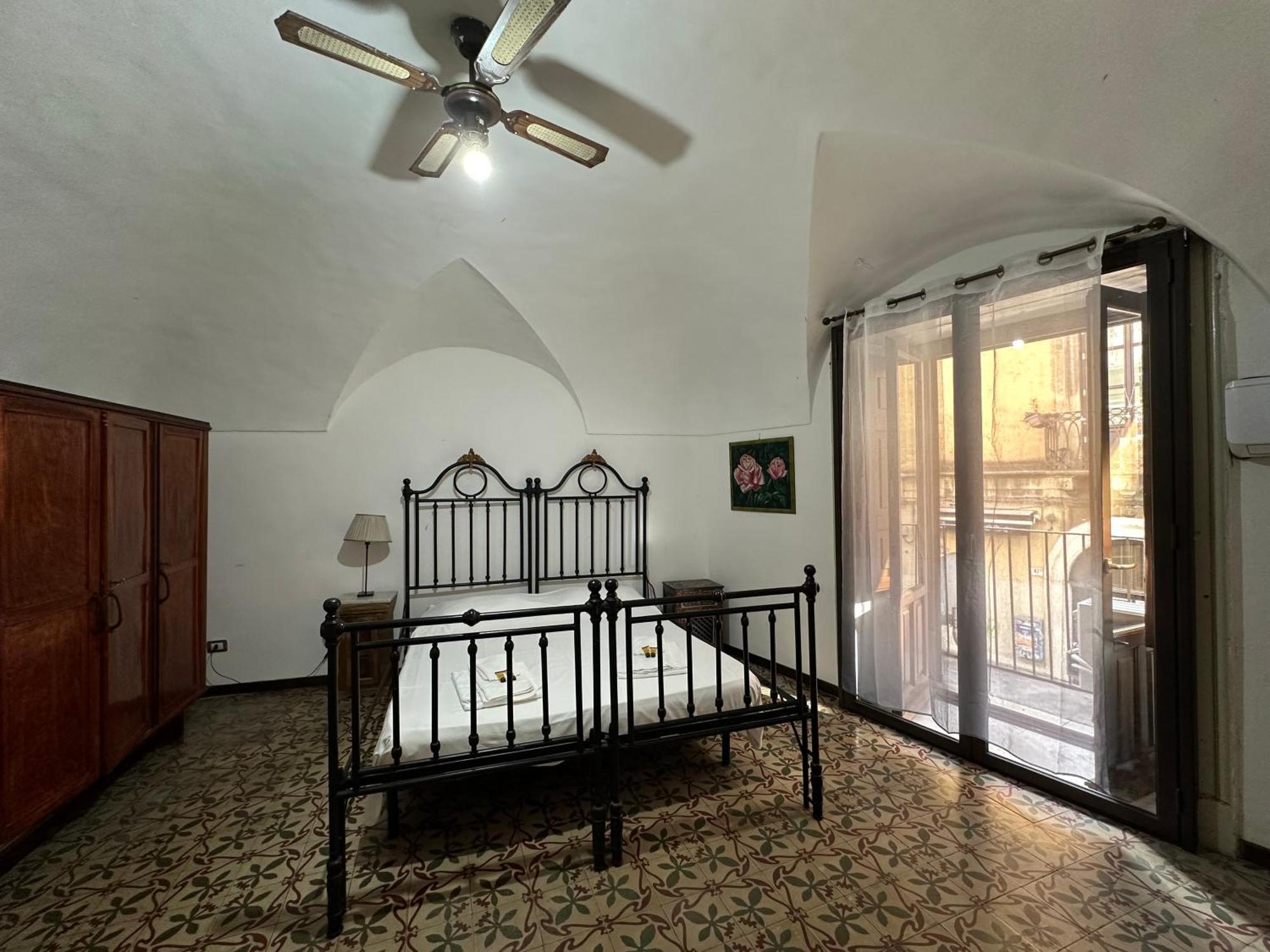 Appartamento Oldtown Centro Storico Катания Екстериор снимка