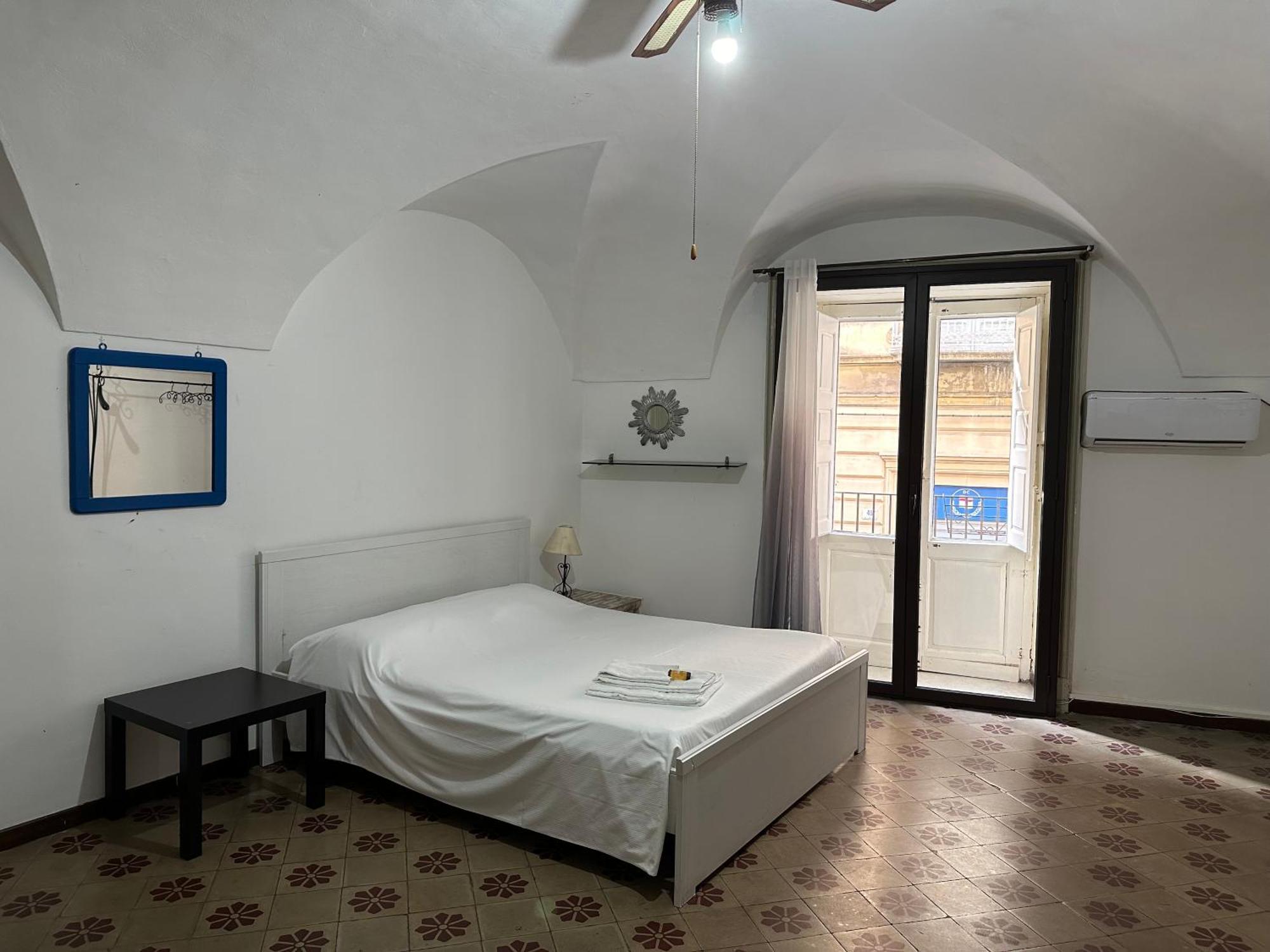 Appartamento Oldtown Centro Storico Катания Екстериор снимка